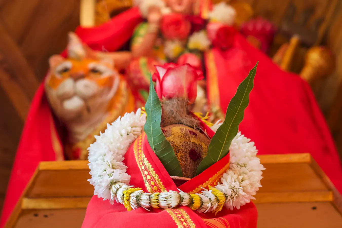 Guirnalda roja ritual